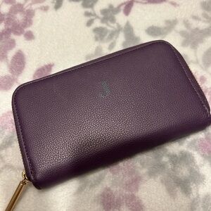 ***Discontinued**** Thirty-One Mulberry Leather Wallet